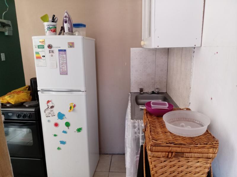 2 Bedroom Property for Sale in Pelikan Park Western Cape